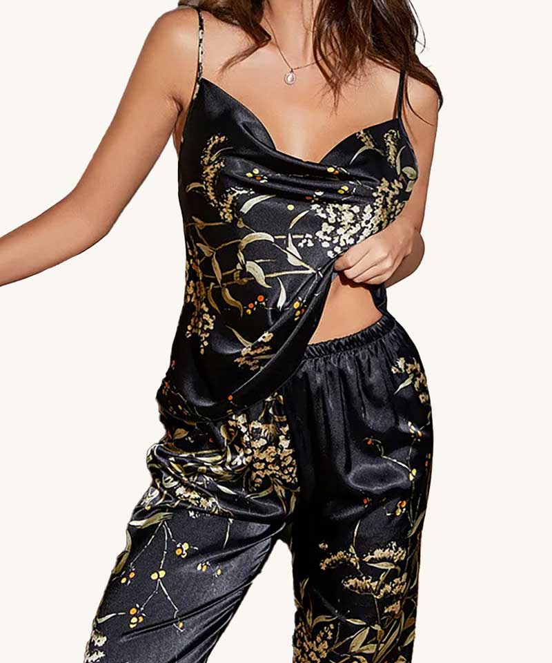 Pijama Feminino Longo Florais Preto